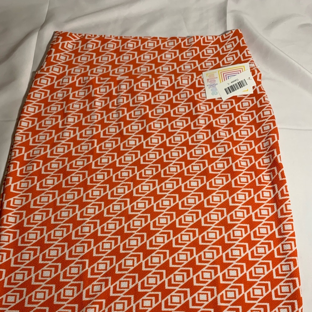 NWT LuLaRoe Cassie skirt